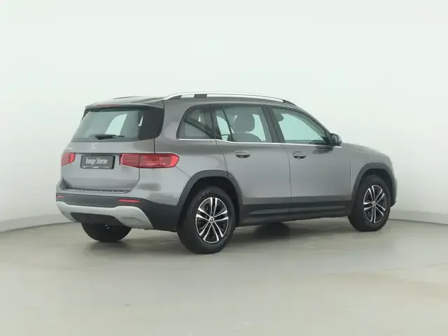 Mercedes-Benz GLB 180