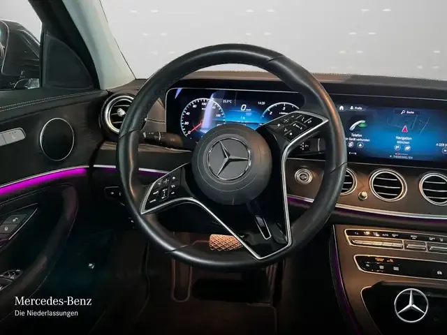 Mercedes-Benz E 220