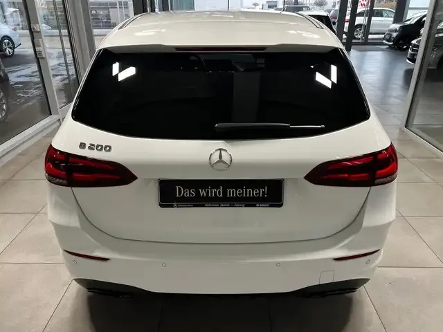 Mercedes-Benz B 200