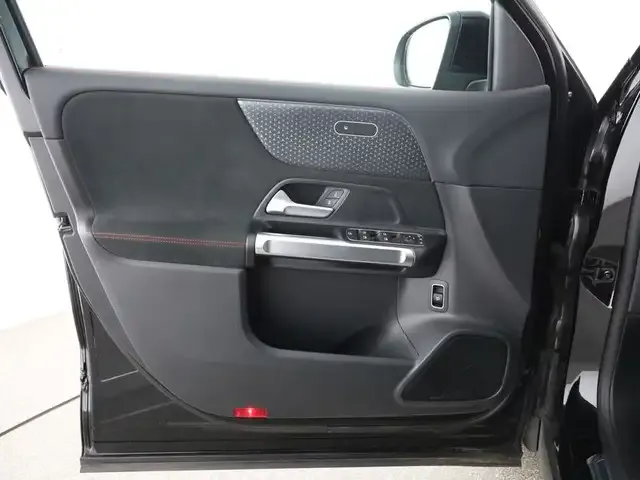 Mercedes-Benz EQB 350