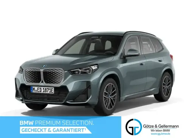 BMW iX1