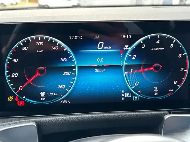 Mercedes-Benz GLB 200