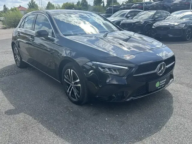 Mercedes-Benz A 220