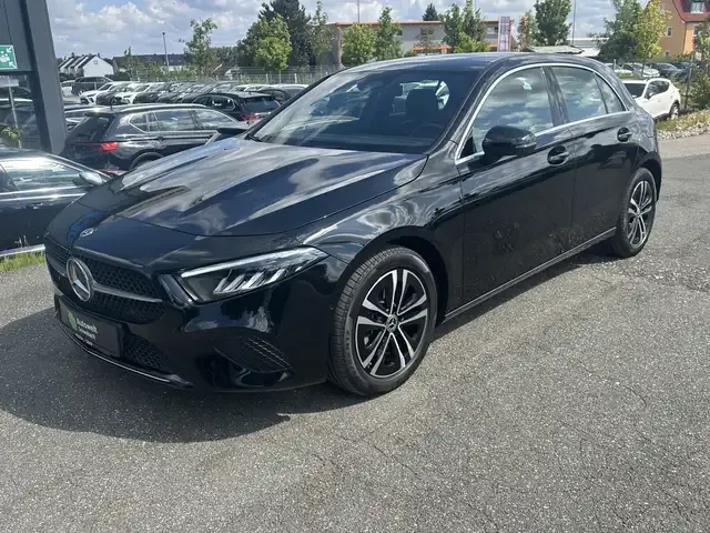 Mercedes-Benz A 220
