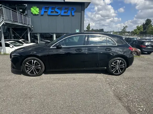 Mercedes-Benz A 220