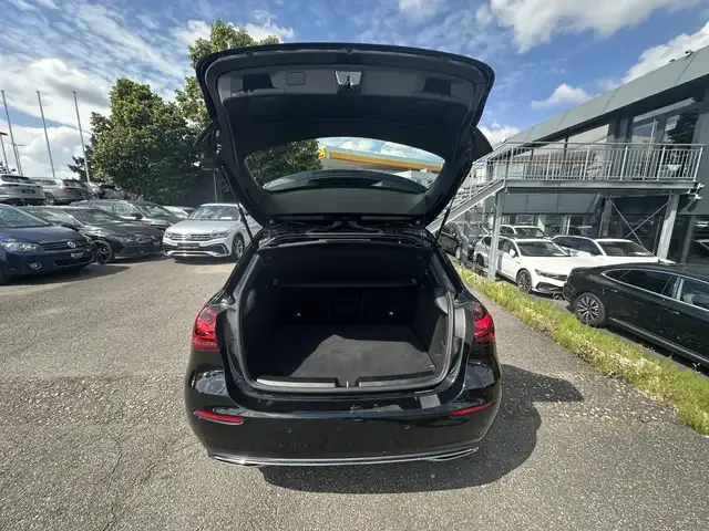 Mercedes-Benz A 220