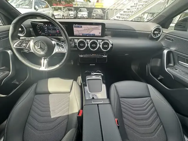 Mercedes-Benz A 220