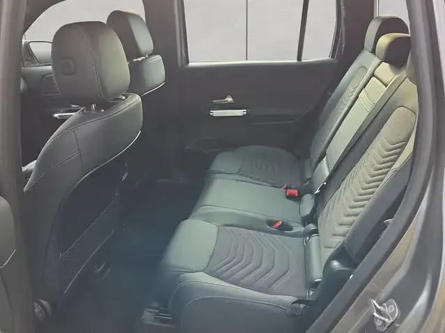 Mercedes-Benz EQB 300