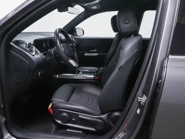 Mercedes-Benz EQB 300