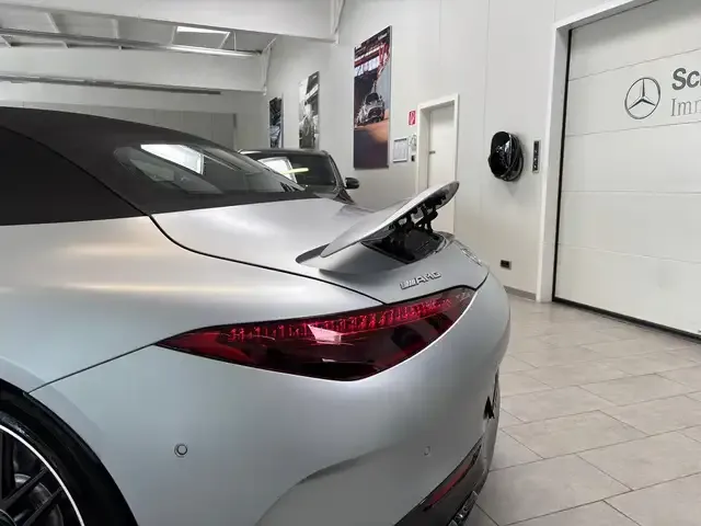 Mercedes-Benz SL 63 AMG