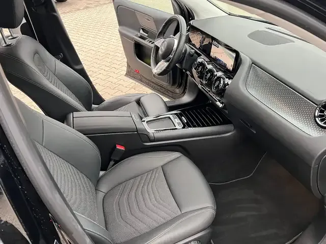 Mercedes-Benz GLA 180