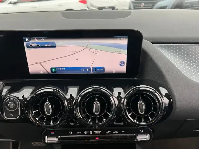 Mercedes-Benz GLA 180