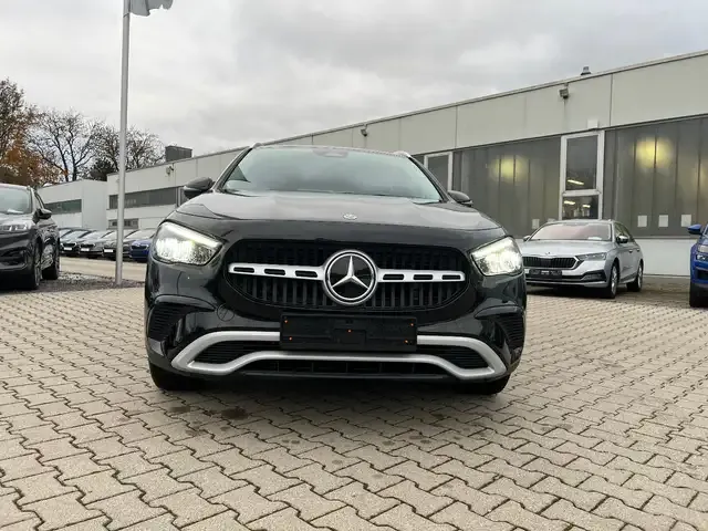 Mercedes-Benz GLA 180