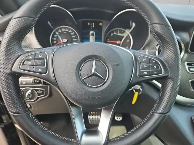 Mercedes-Benz V 300