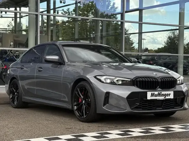 BMW 330