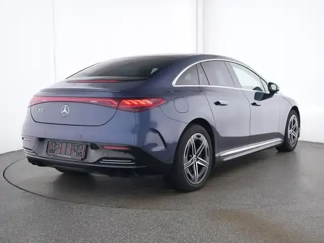 Mercedes-Benz EQE 300
