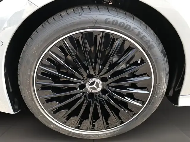 Mercedes-Benz CLE 220