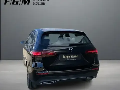 Mercedes-Benz B 220
