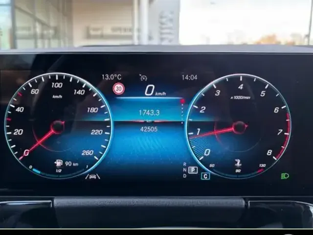 Mercedes-Benz GLA 200