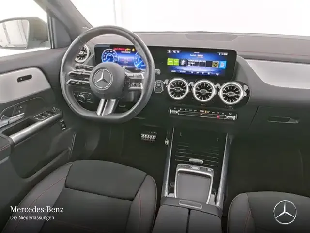 Mercedes-Benz EQA 300