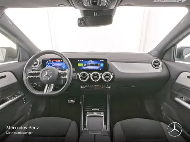 Mercedes-Benz EQA 300