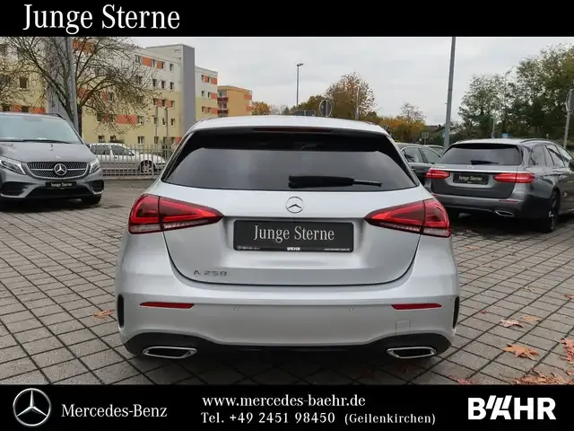 Mercedes-Benz A 250