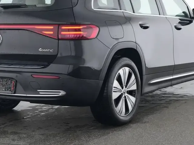 Mercedes-Benz EQB 300