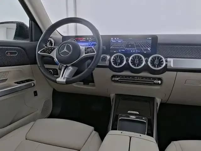 Mercedes-Benz EQB 300