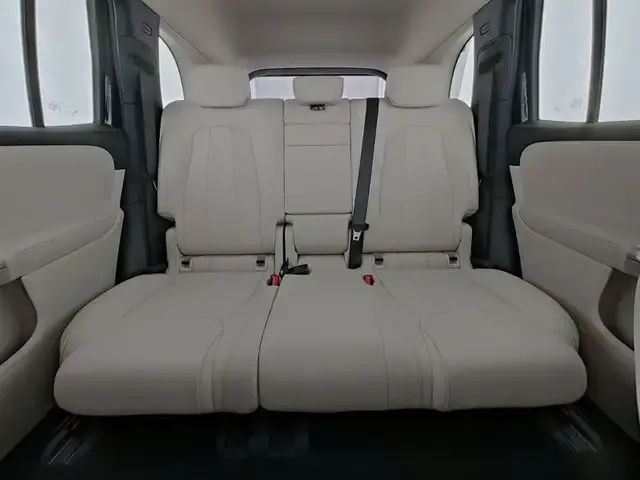 Mercedes-Benz EQB 300