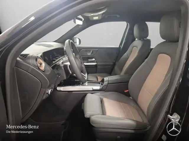 Mercedes-Benz EQB 300