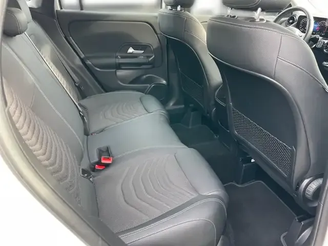 Mercedes-Benz GLA 220