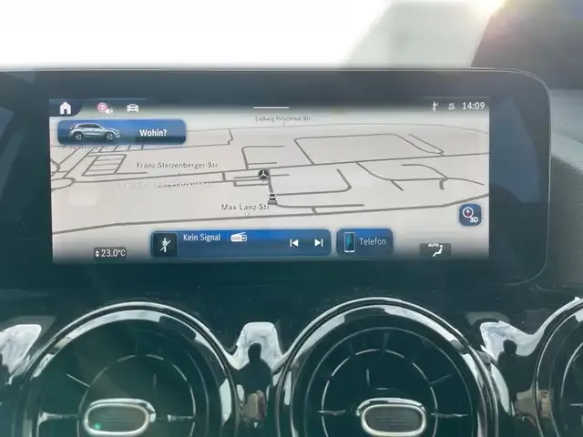 Mercedes-Benz GLA 220