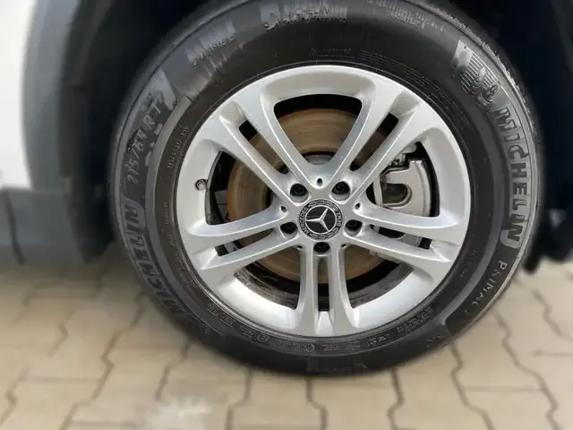 Mercedes-Benz GLA 220