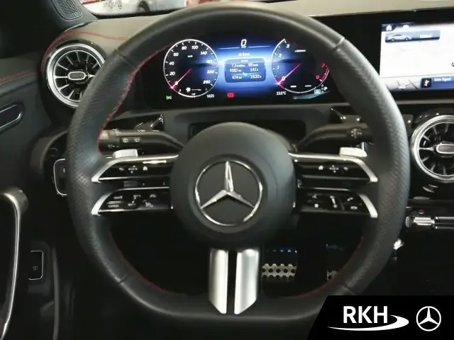 Mercedes-Benz CLA 180