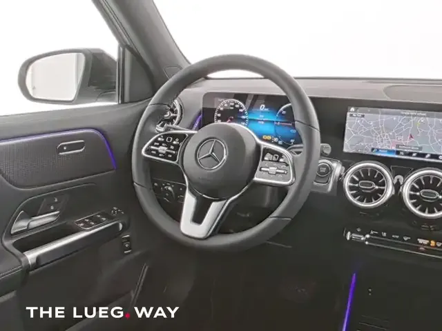 Mercedes-Benz EQB 300