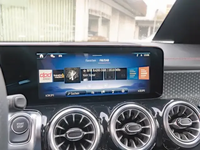 Mercedes-Benz EQB 250