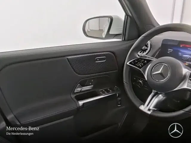 Mercedes-Benz EQB 300