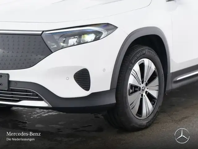 Mercedes-Benz EQB 300