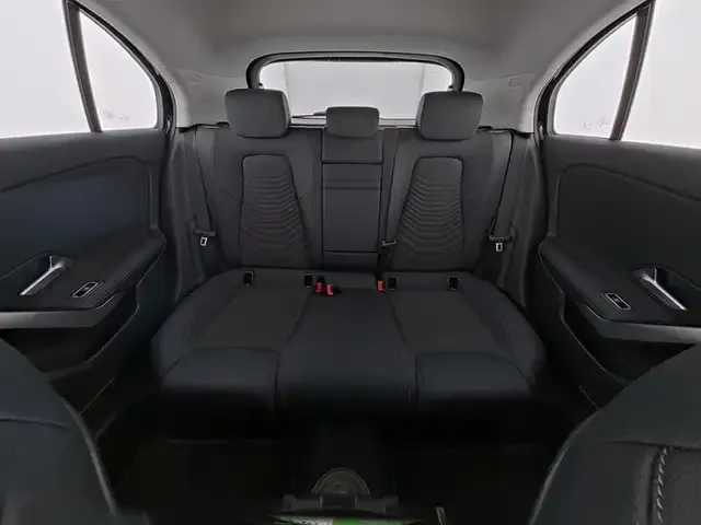 Mercedes-Benz A 220