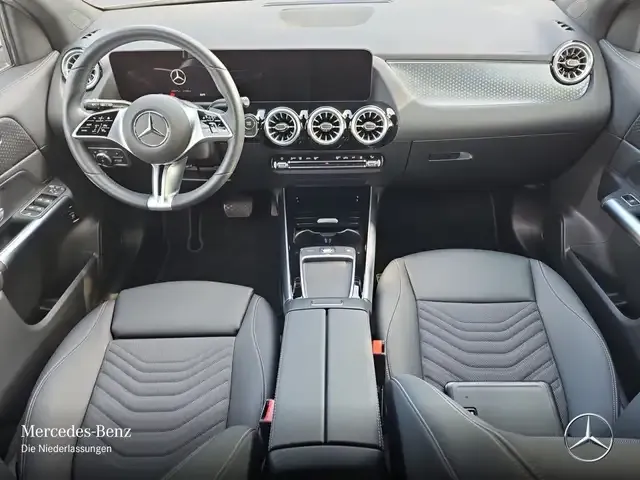 Mercedes-Benz EQA 300