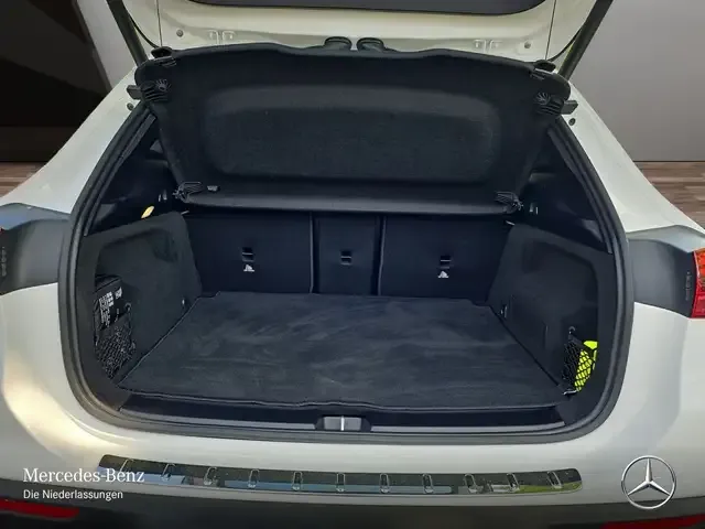 Mercedes-Benz EQA 300