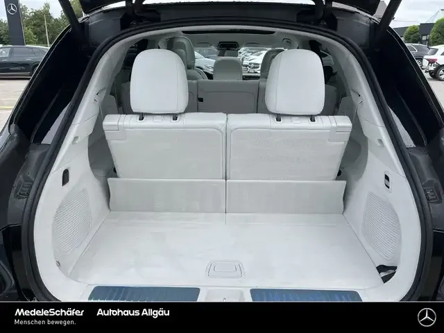 Mercedes-Benz EQS SUV