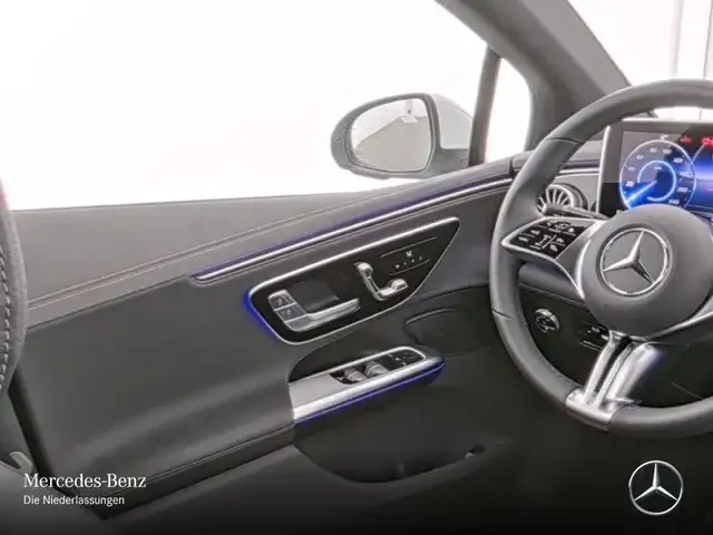 Mercedes-Benz EQE 300