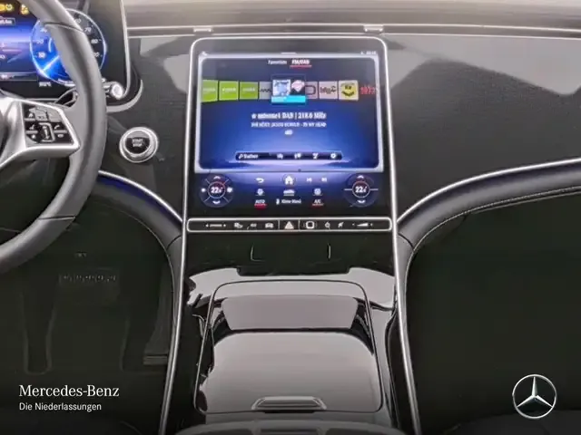 Mercedes-Benz EQE 300