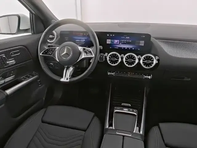 Mercedes-Benz EQA 300