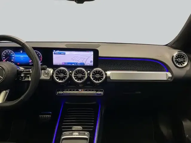 Mercedes-Benz GLB 200