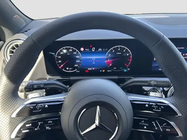 Mercedes-Benz GLA 180