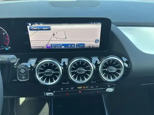 Mercedes-Benz GLA 180