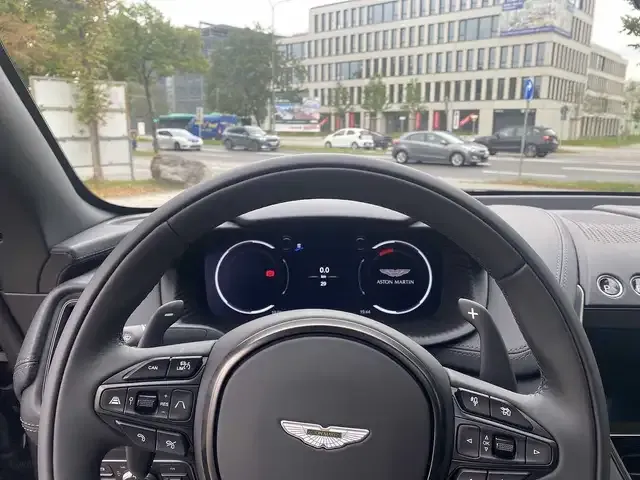 Aston Martin DBX