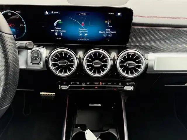 Mercedes-Benz EQB 300